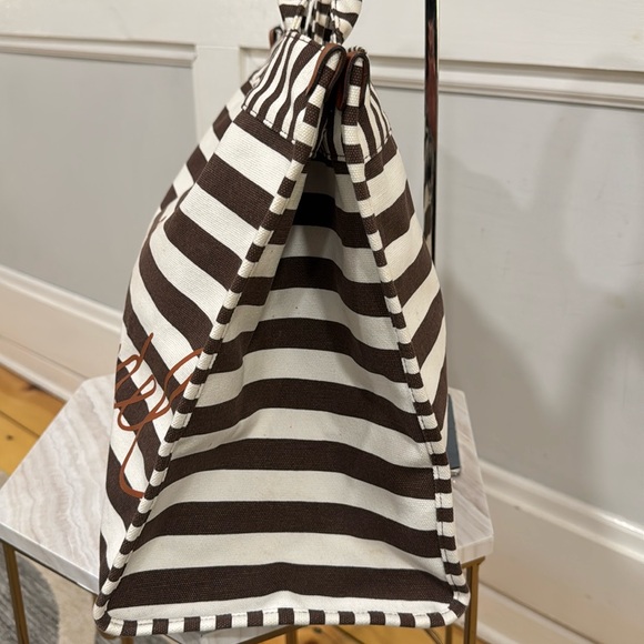 Henri Bendel Bag Large Canvas Striped Logo Tote Bag - Picture 5 of 17